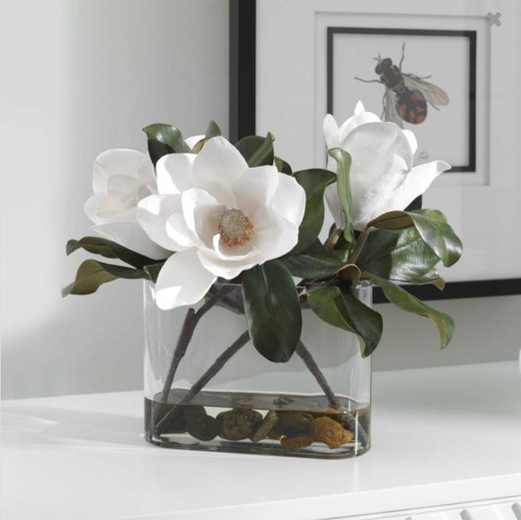 MAGNOLIA CENTERPIECE